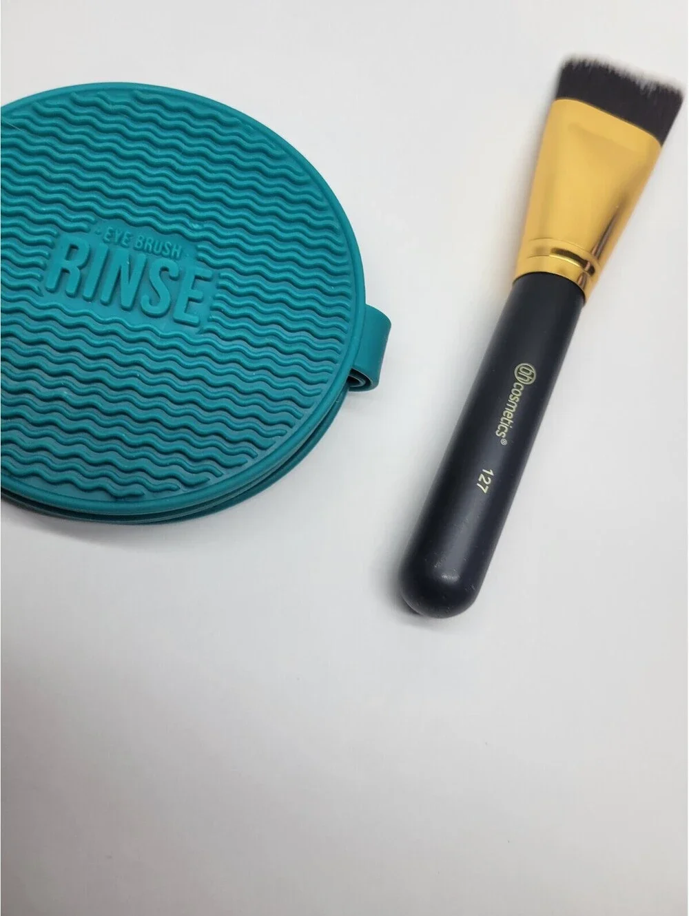 BH Cosmetics Angled Blending Brush #127 & Macy's foldable Makeup brush Cleaner